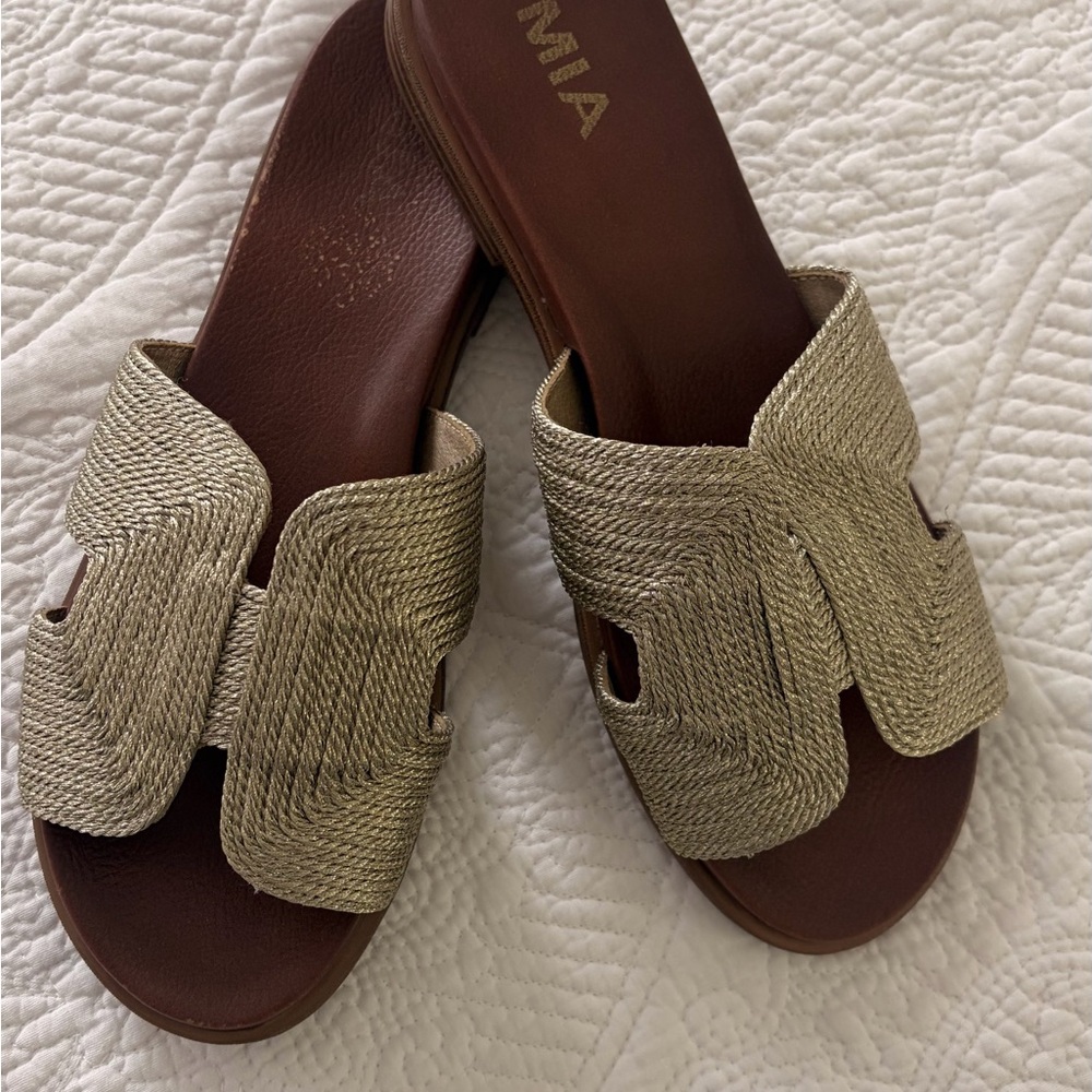 MIA Dia Woven Slide Sandals